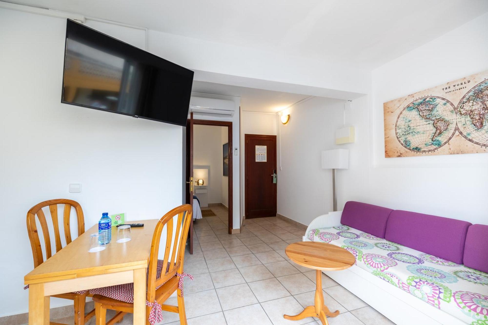 Hostal Doris - Adults Only Colonia de Sant Jordi Стая снимка